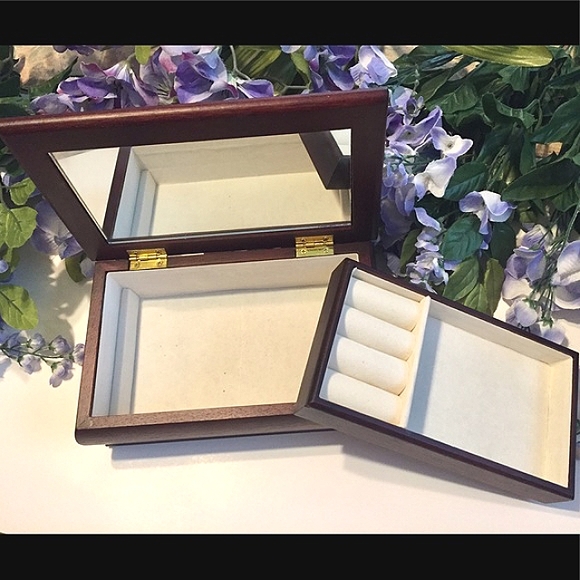 💜NWOB Vintage Style Tapestry Wood Jewelry Box💜 - Picture 12 of 14